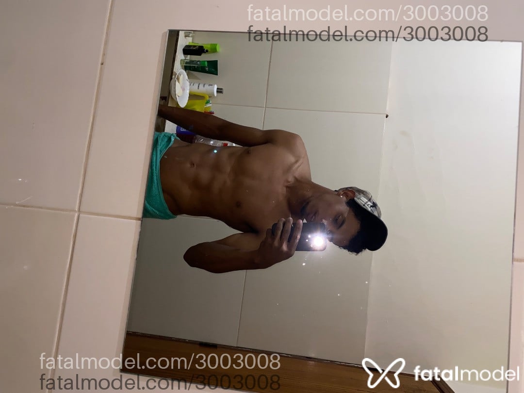 Acompanhante homem morena (o) de olhos castanhos - Carlão