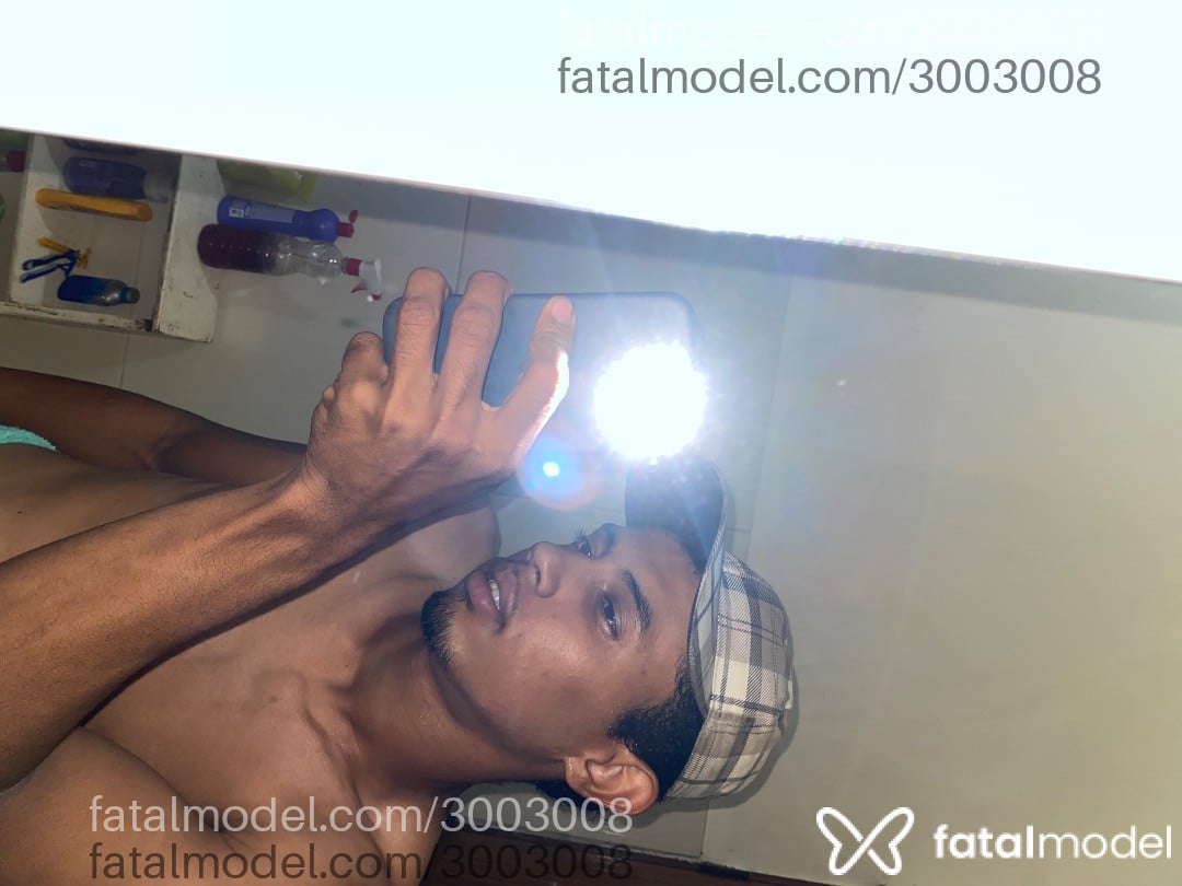 Acompanhante homem morena (o) de olhos castanhos - Carlão