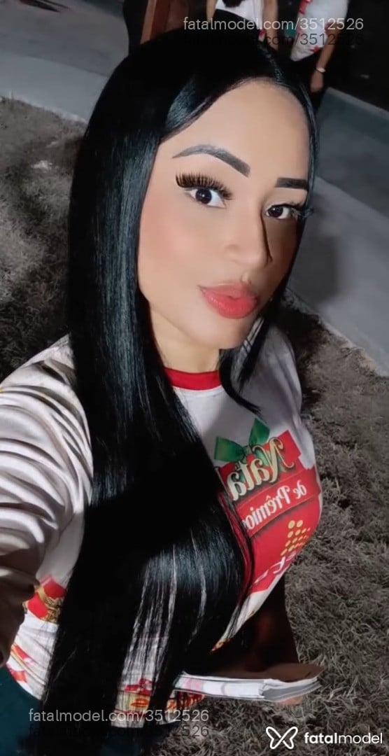 Acompanhante mulher com cabelo castanho de olhos mel - Nicole