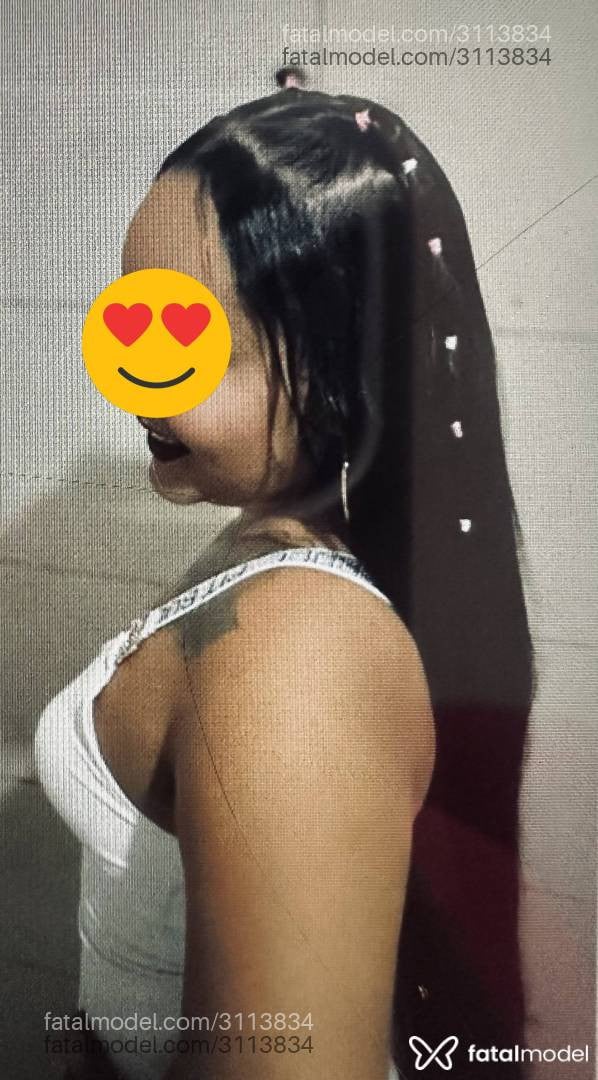 Acompanhante mulher morena (o) de olhos pretos - Cristal Acompanhante mulher morena (o) de olhos pretos - Cristal