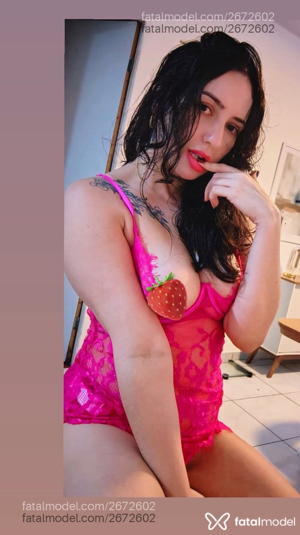 Acompanhante mulher com cabelo castanho de olhos mel - Heloísa