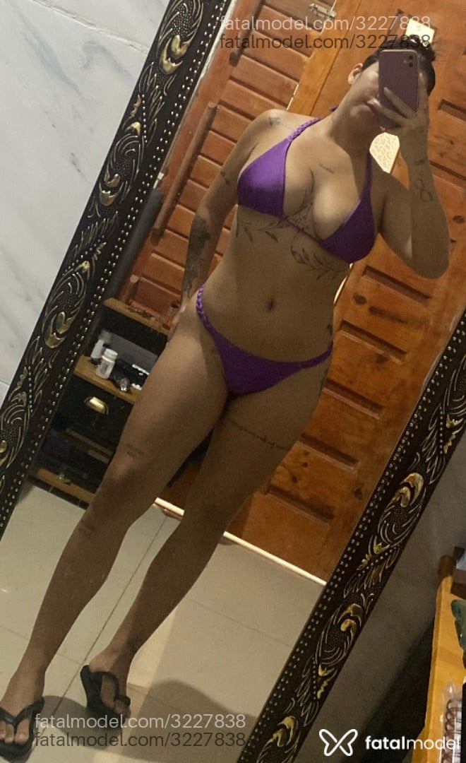 Acompanhante mulher morena (o) de olhos castanhos - Lara Moraes