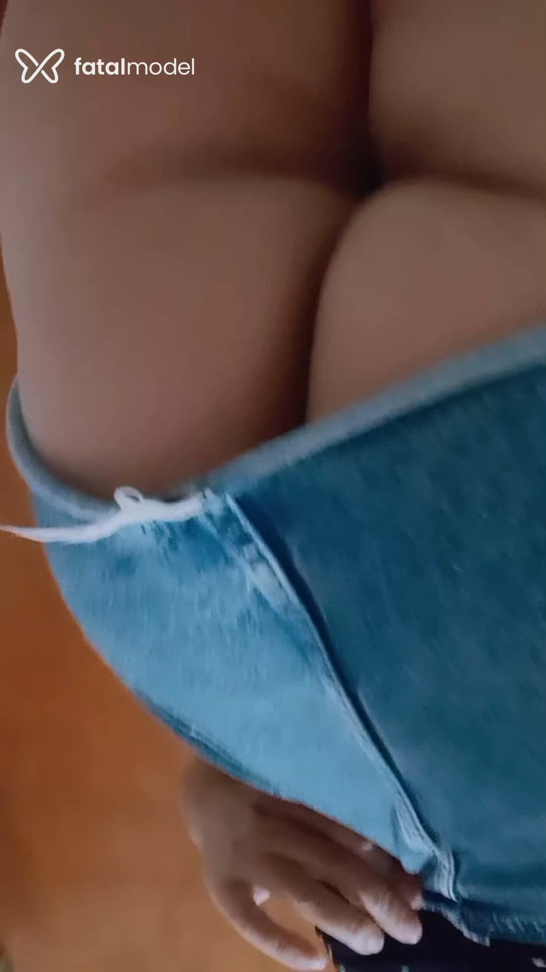 Acompanhante mulher com cabelo castanho de olhos castanhos - Lility