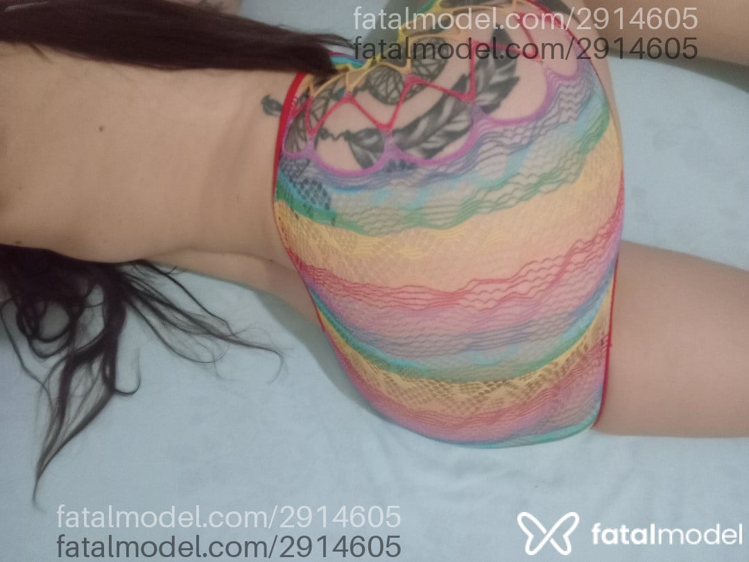 Acompanhante mulher com cabelo castanho de olhos castanhos - Luanna