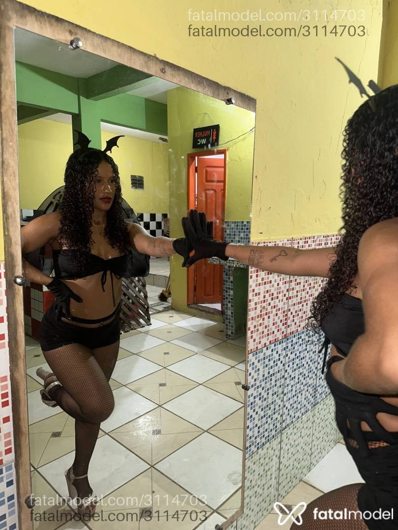 Acompanhante mulher loira (o) de olhos pretos em Belém - Mavy Diniz