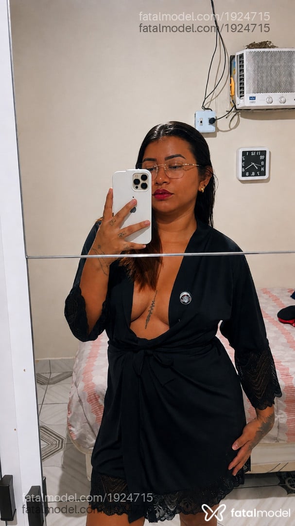 Acompanhante mulher com cabelo castanho de olhos pretos - Bianca