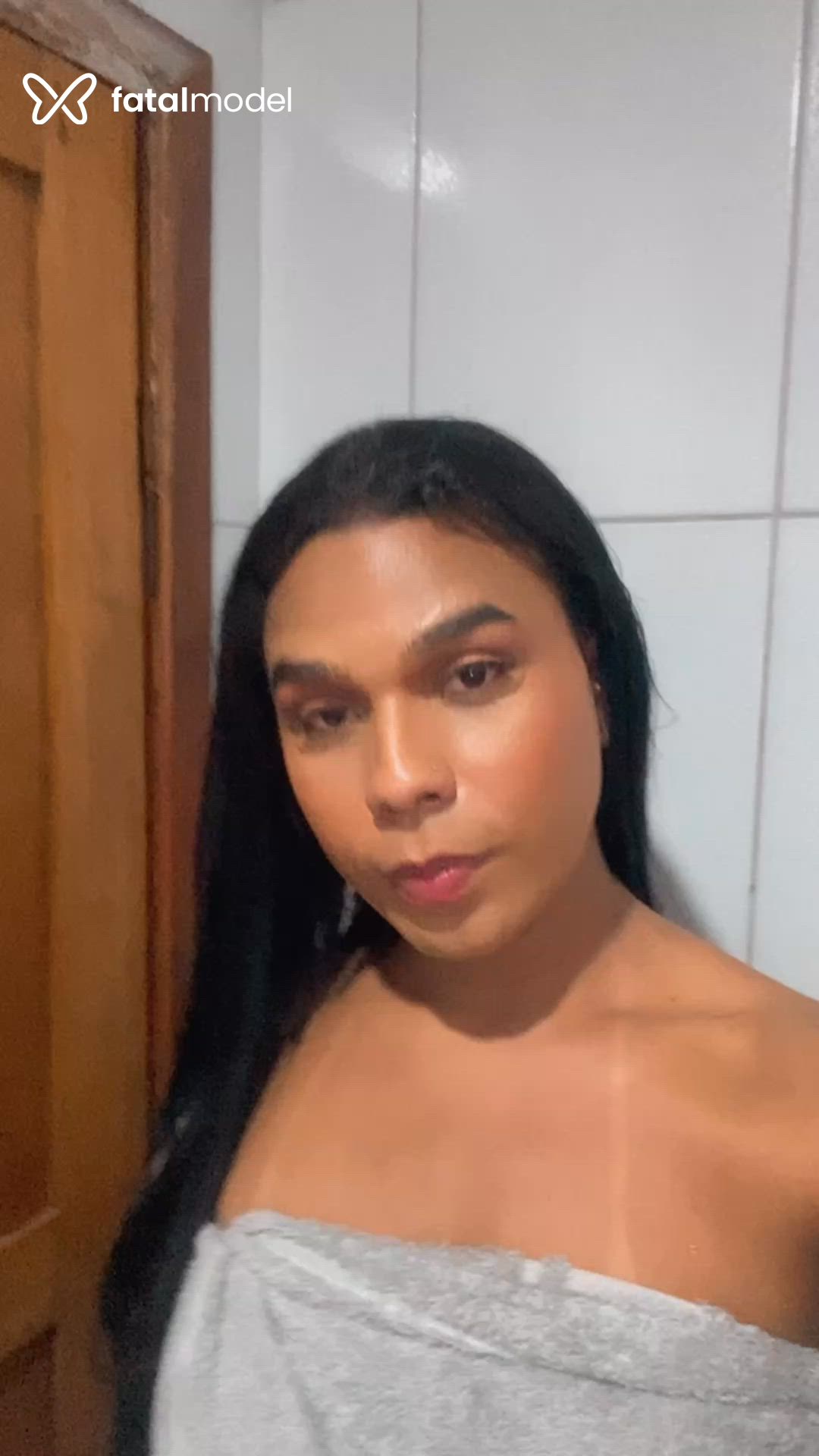 Acompanhante mulher trans morena (o) de olhos pretos - Dany Albuq Acompanhante mulher trans morena (o) de olhos pretos - Dany Albuq