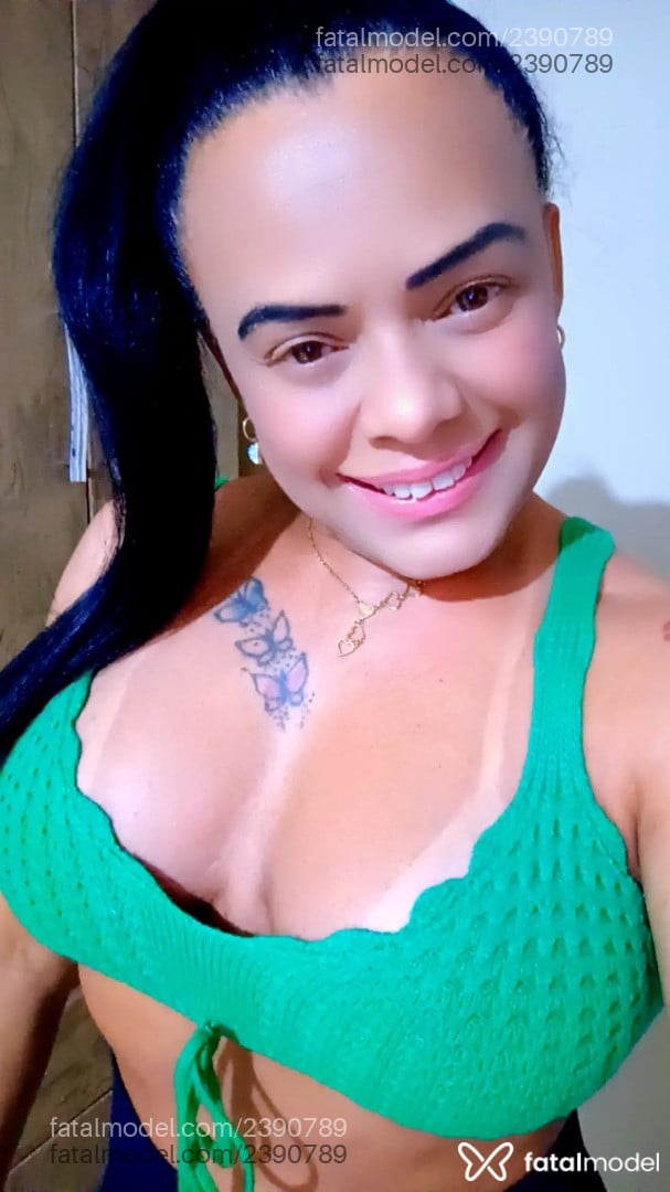 Acompanhante mulher morena (o) de olhos castanhos - Melissa