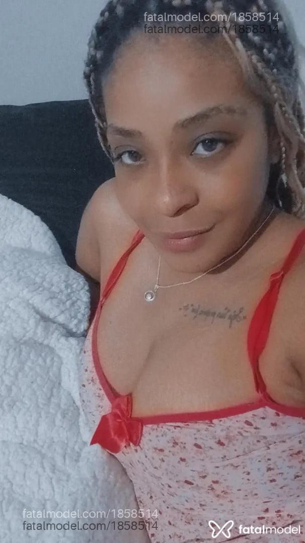 Acompanhante mulher morena (o) de olhos castanhos - Paola morena