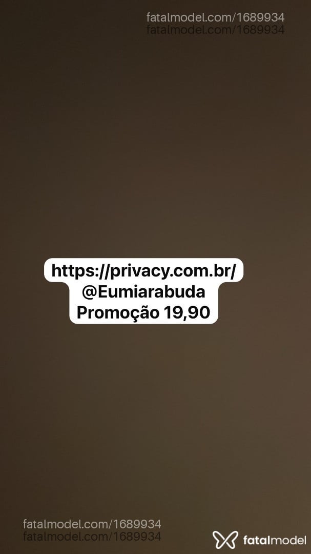 Acompanhante mulher trans morena (o) de olhos castanhos - Kefyra