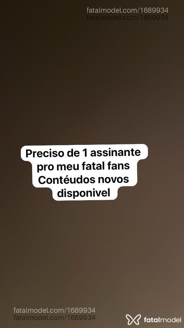 Acompanhante mulher trans morena (o) de olhos castanhos - Kefyra