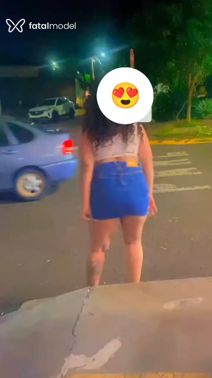 Acompanhante mulher com cabelo castanho de olhos castanhos - Karol Sfd Acompanhante mulher com cabelo castanho de olhos castanhos - Karol Sfd