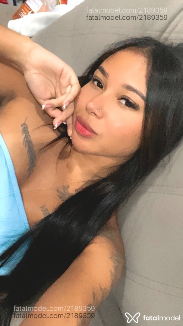 Acompanhante mulher loira (o) de olhos castanhos - Lara Tavares Acompanhante mulher loira (o) de olhos castanhos - Lara Tavares