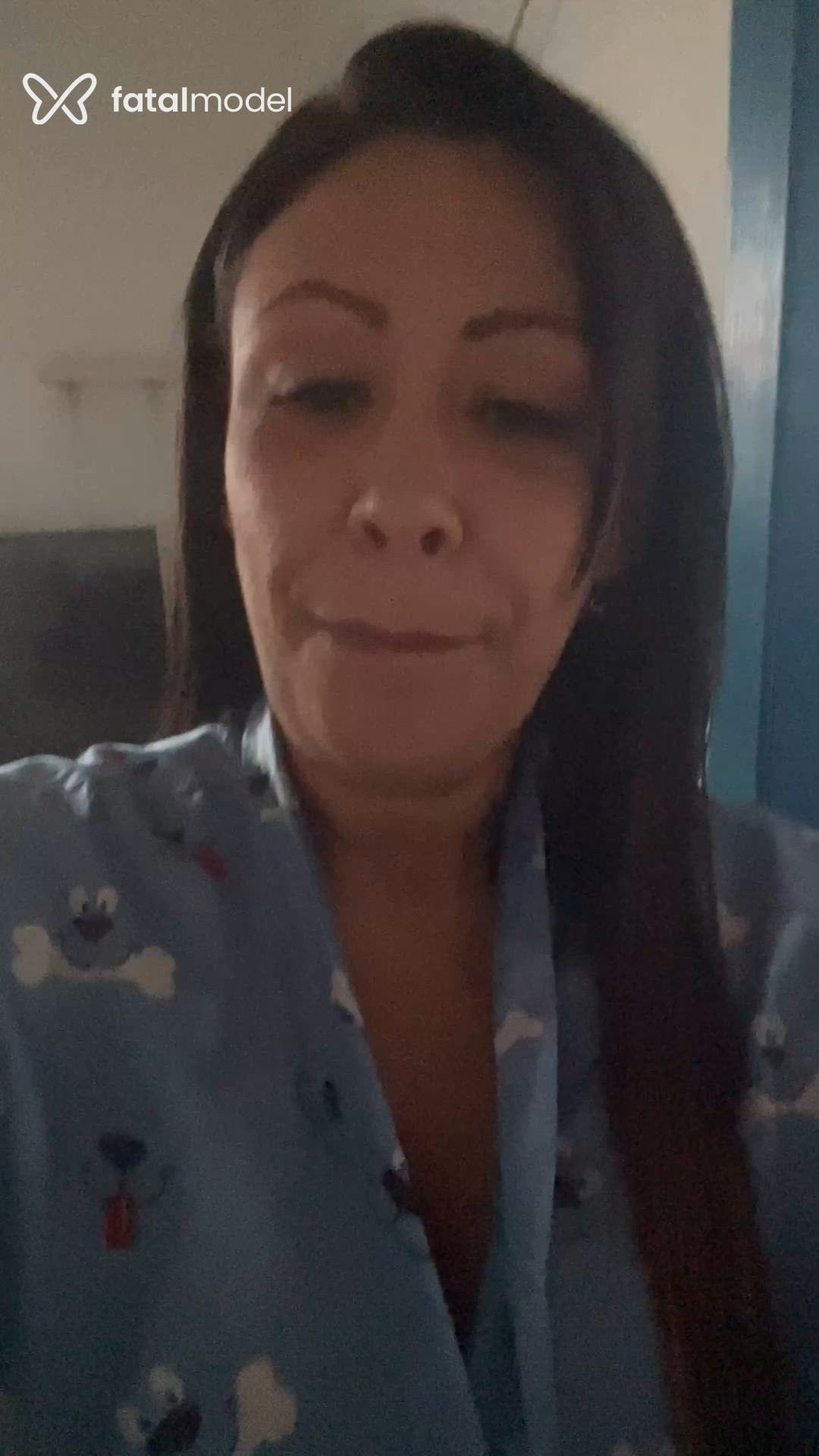 Acompanhante mulher com cabelo castanho de olhos castanhos - Alyne