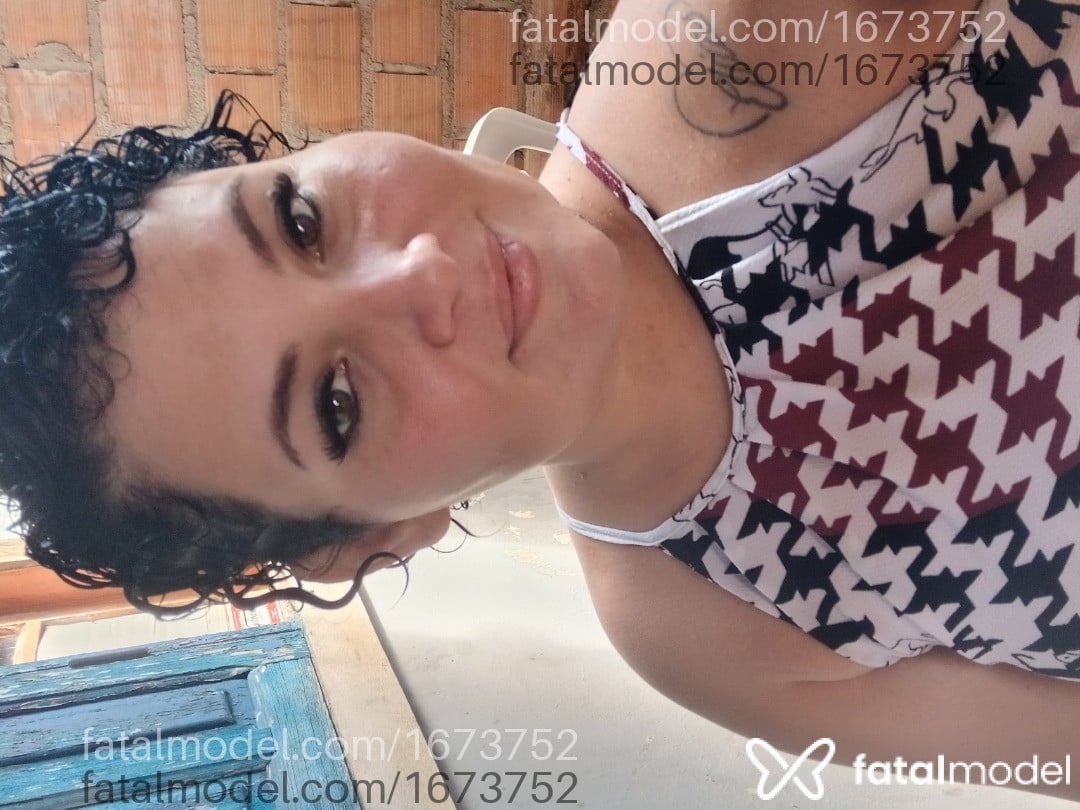 Acompanhante mulher morena (o) de olhos castanhos - Gabi
