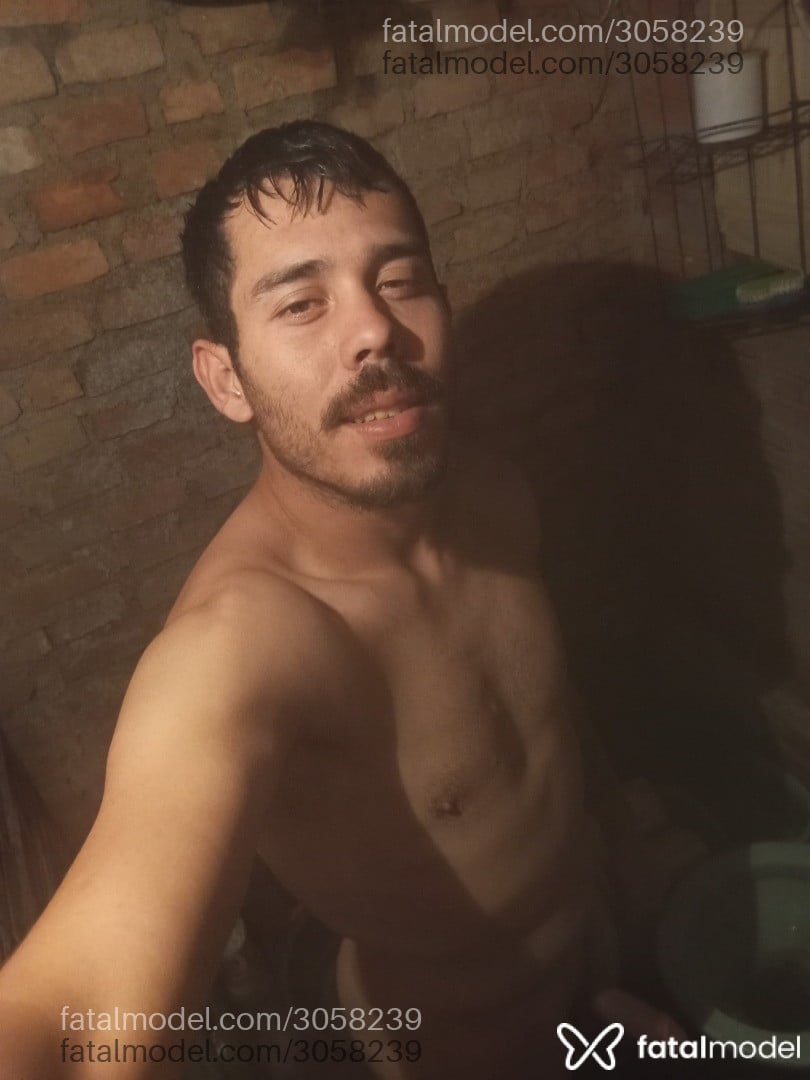Acompanhante homem morena (o) de olhos castanhos - Juninho