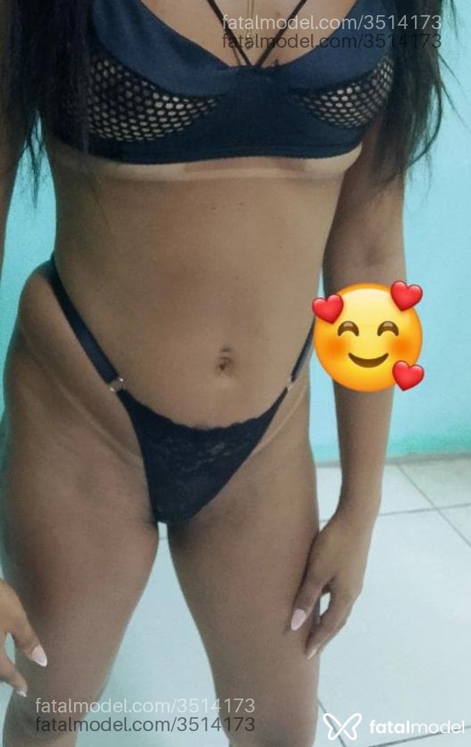 Acompanhante mulher com cabelo castanho de olhos castanhos - Vitória Acompanhante mulher com cabelo castanho de olhos castanhos - Vitória