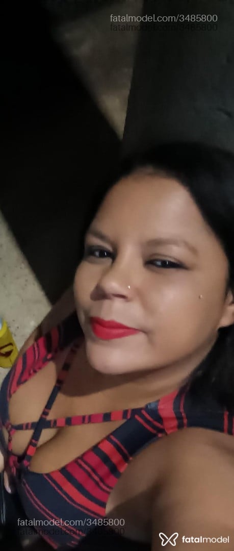 Acompanhante mulher morena (o) de olhos pretos - Pikenaaaa