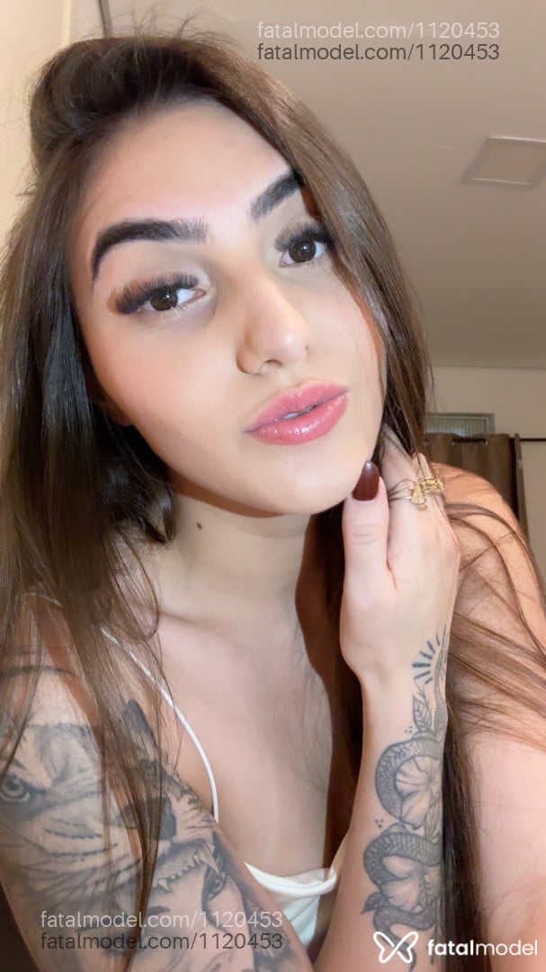 Acompanhante mulher com cabelo castanho de olhos castanhos - Larissa bueno Acompanhante mulher com cabelo castanho de olhos castanhos - Larissa bueno