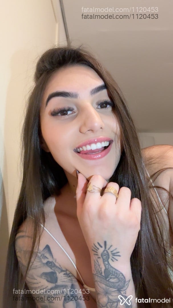 Acompanhante mulher com cabelo castanho de olhos castanhos - Larissa bueno Acompanhante mulher com cabelo castanho de olhos castanhos - Larissa bueno