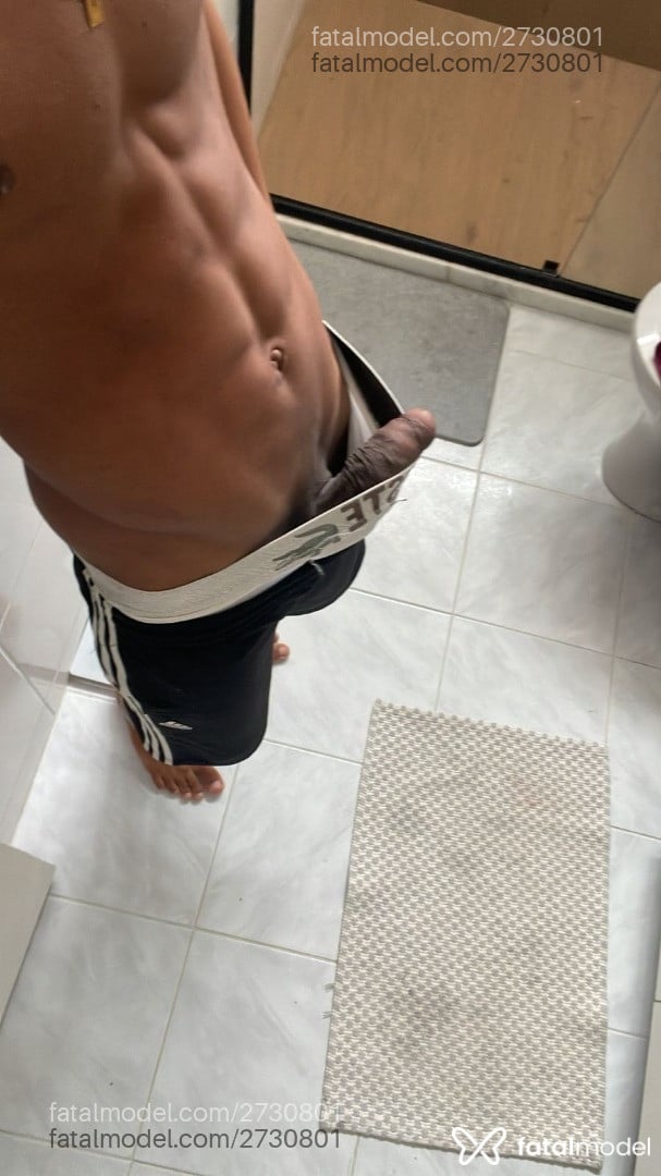 Acompanhante homem morena (o) de olhos mel - Gustavo
