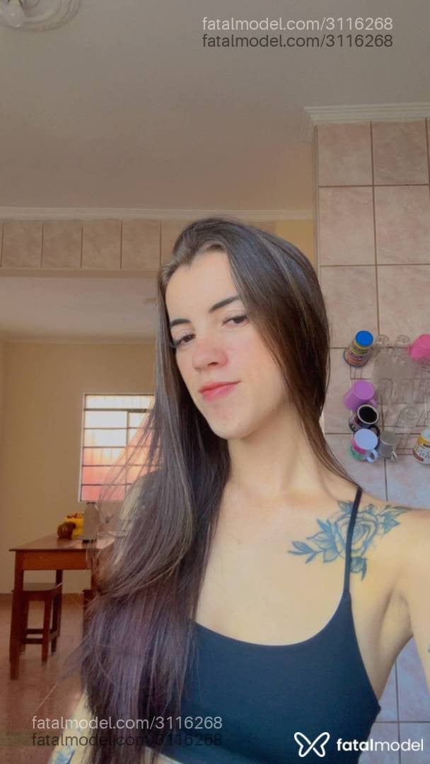 Acompanhante mulher com cabelo castanho de olhos castanhos em Mogi Guaçu - Luanova