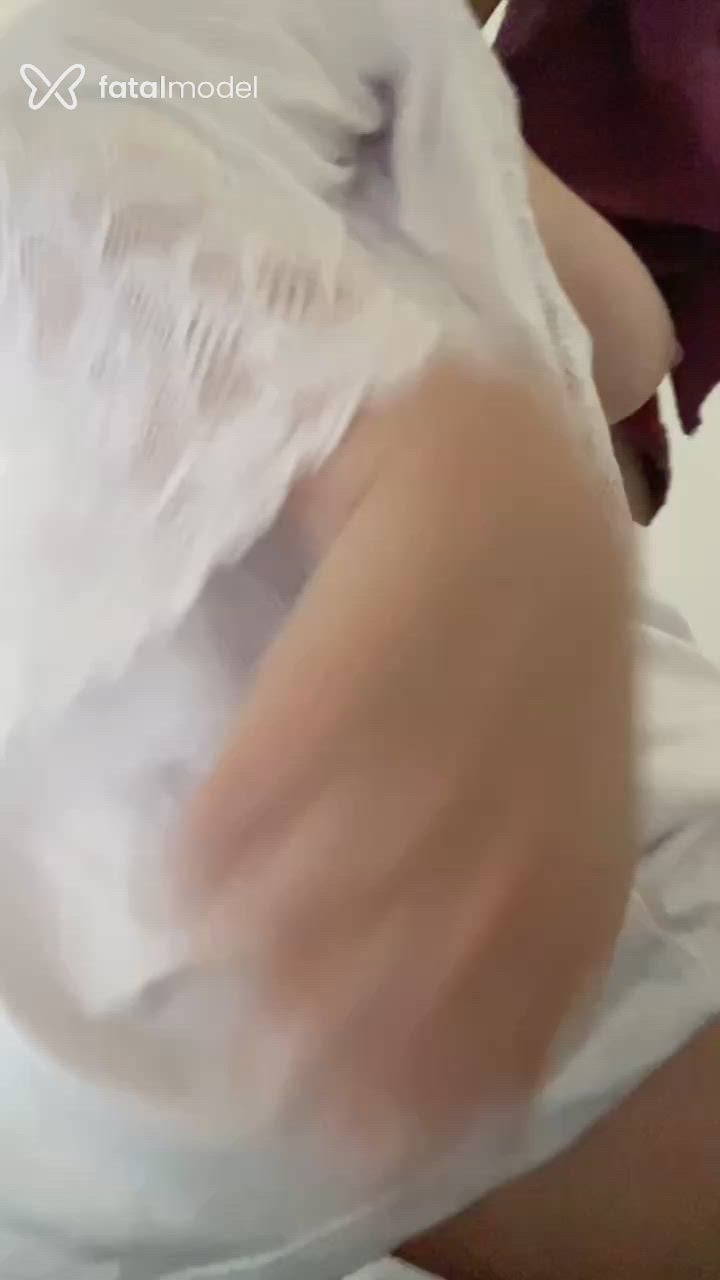 Acompanhante mulher ruiva (o) de olhos castanhos - Angel Sey