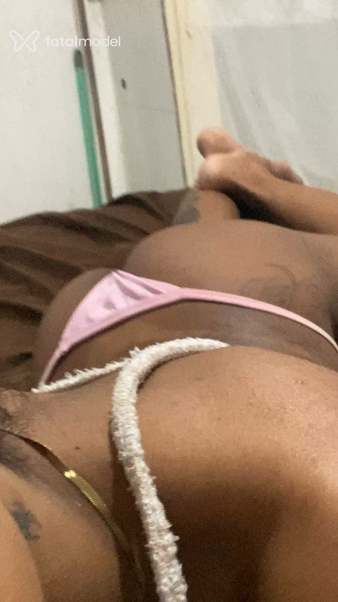 Acompanhante mulher trans ruiva (o) de olhos castanhos - Catarina