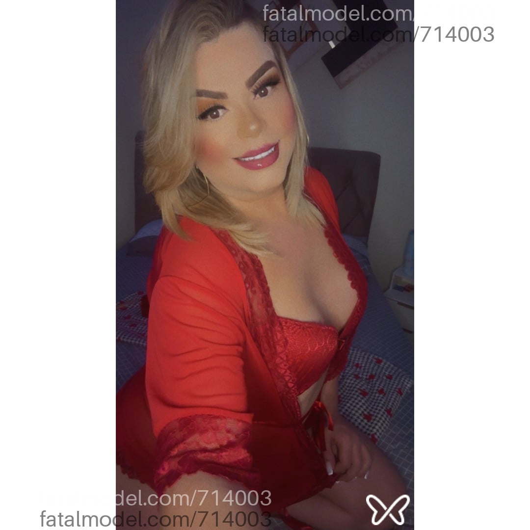 Acompanhante travesti loira (o) de olhos castanhos - Angelina Castillho