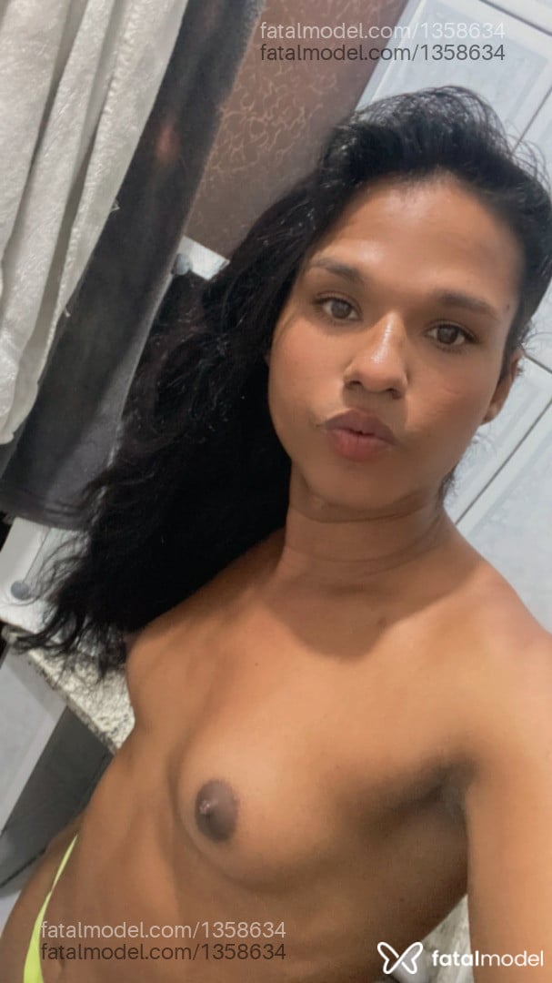 Acompanhante travesti morena (o) de olhos castanhos - Bruna