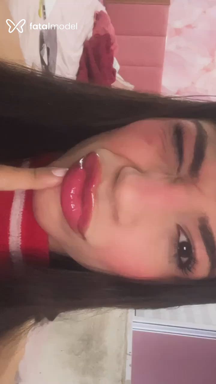 Acompanhante mulher trans morena (o) de olhos castanhos - Pietra Mariah