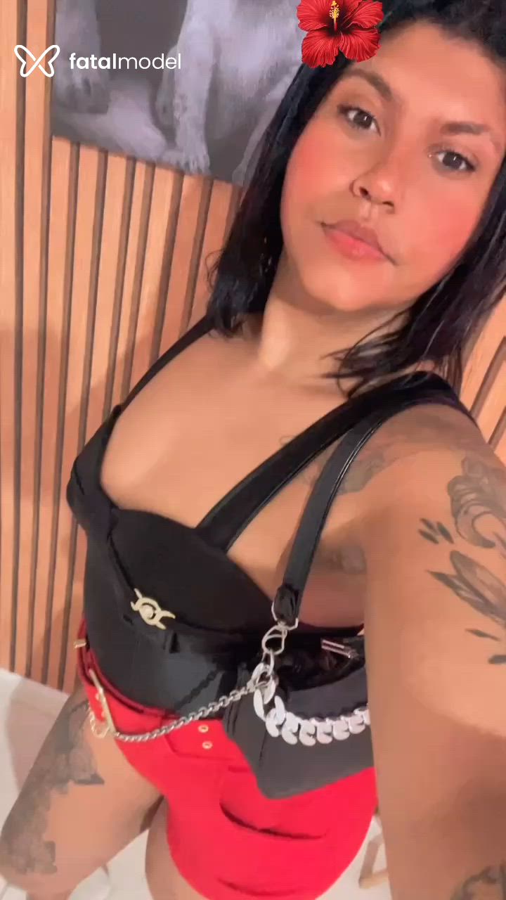 Acompanhante mulher morena (o) de olhos pretos - Bruninha