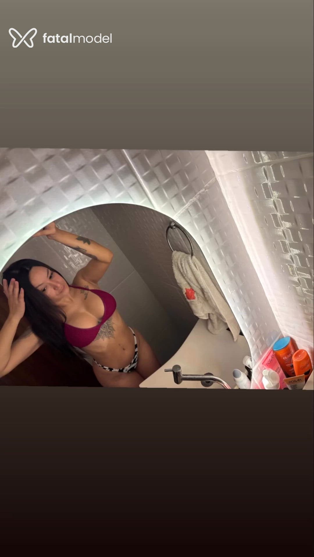 Acompanhante mulher com cabelo castanho de olhos pretos - Bia