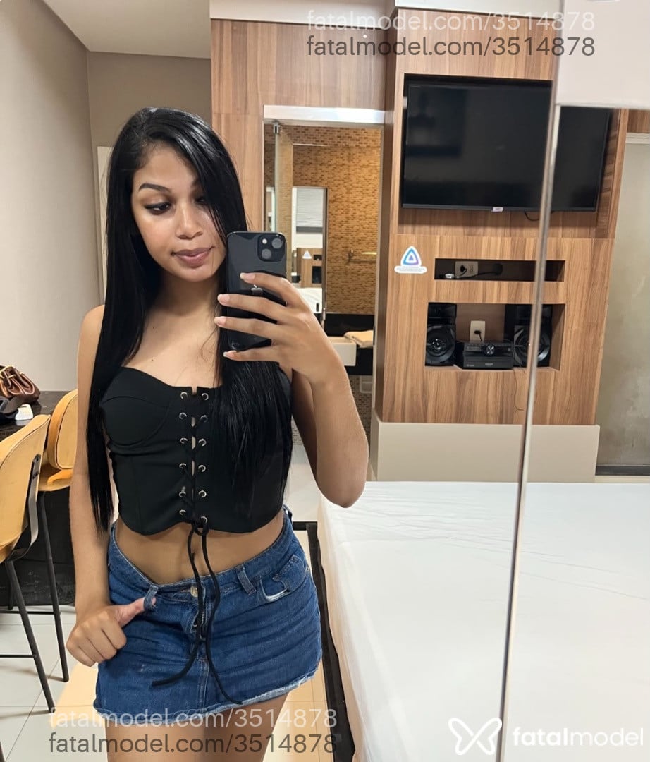 Acompanhante mulher trans morena (o) de olhos castanhos - Yara Cavalcante Acompanhante mulher trans morena (o) de olhos castanhos - Yara Cavalcante
