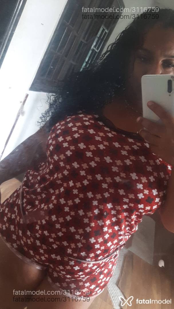 Acompanhante mulher com cabelo castanho de olhos castanhos em Duque de Caxias - Karol