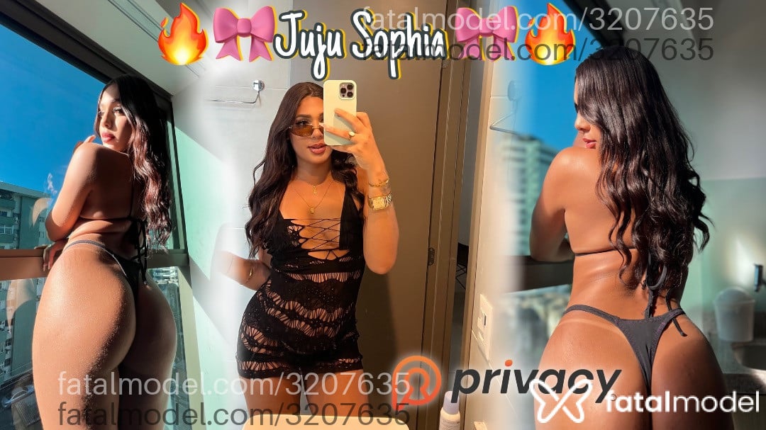 Acompanhante mulher trans com cabelo castanho de olhos castanhos - Jujuh