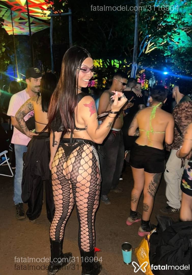 Acompanhante mulher trans morena (o) de olhos castanhos - Angeldust