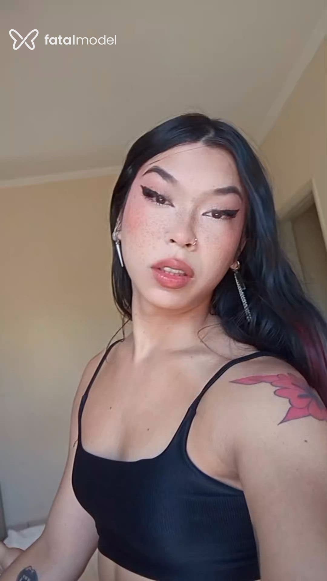 Acompanhante mulher trans morena (o) de olhos castanhos em Ourinhos Acompanhante mulher trans morena (o) de olhos castanhos em Ourinhos - Angeldust