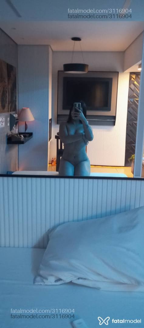 Acompanhante mulher trans morena (o) de olhos castanhos - Angeldust