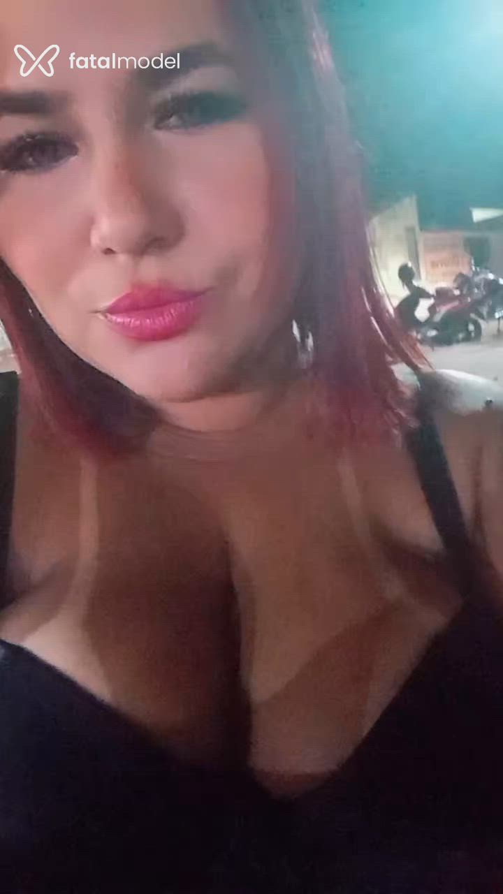 Acompanhante mulher morena (o) de olhos castanhos - Janny