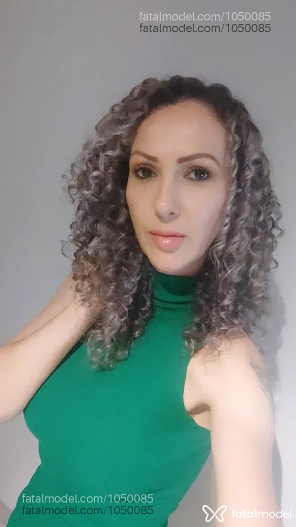 Acompanhante mulher loira (o) de olhos castanhos - Aline Formansk