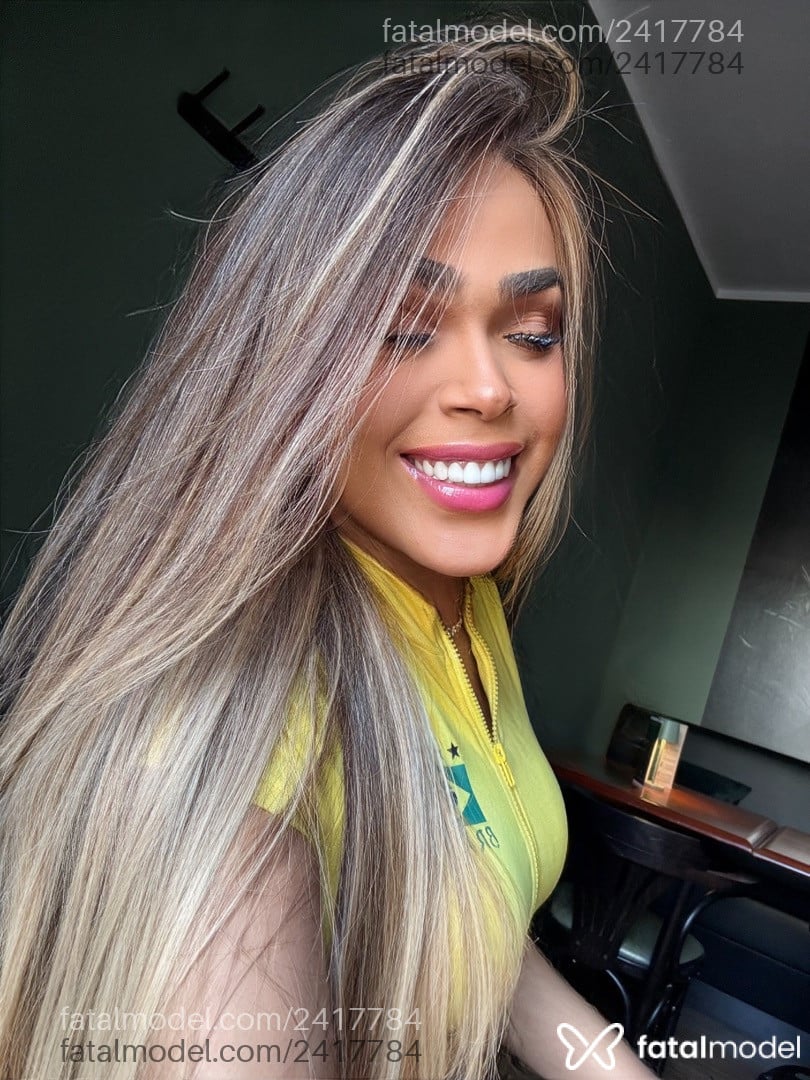 Acompanhante mulher trans loira (o) de olhos mel - Lana Rivera Acompanhante mulher trans loira (o) de olhos mel - Lana Rivera