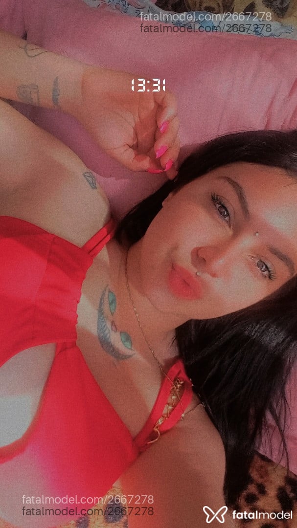 Acompanhante mulher morena (o) de olhos pretos - Juliana