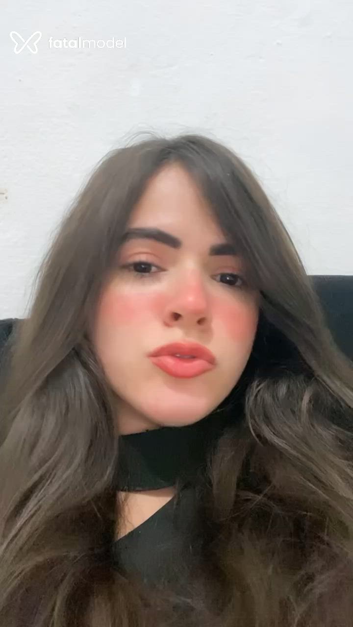 Acompanhante mulher com cabelo castanho de olhos castanhos - Vanessa