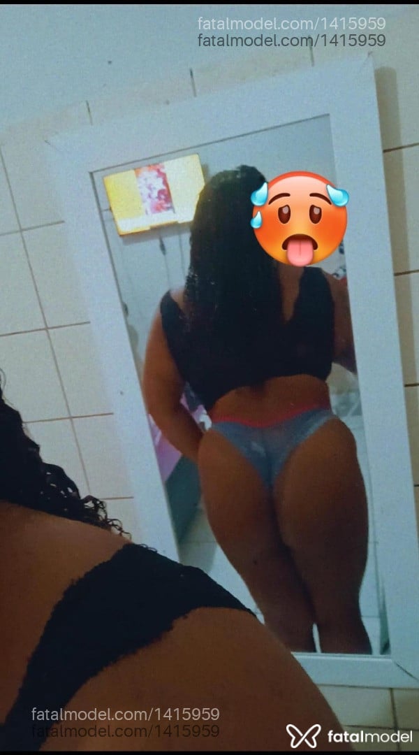 Acompanhante mulher com cabelo castanho de olhos pretos - Abila Acompanhante mulher com cabelo castanho de olhos pretos - Abila