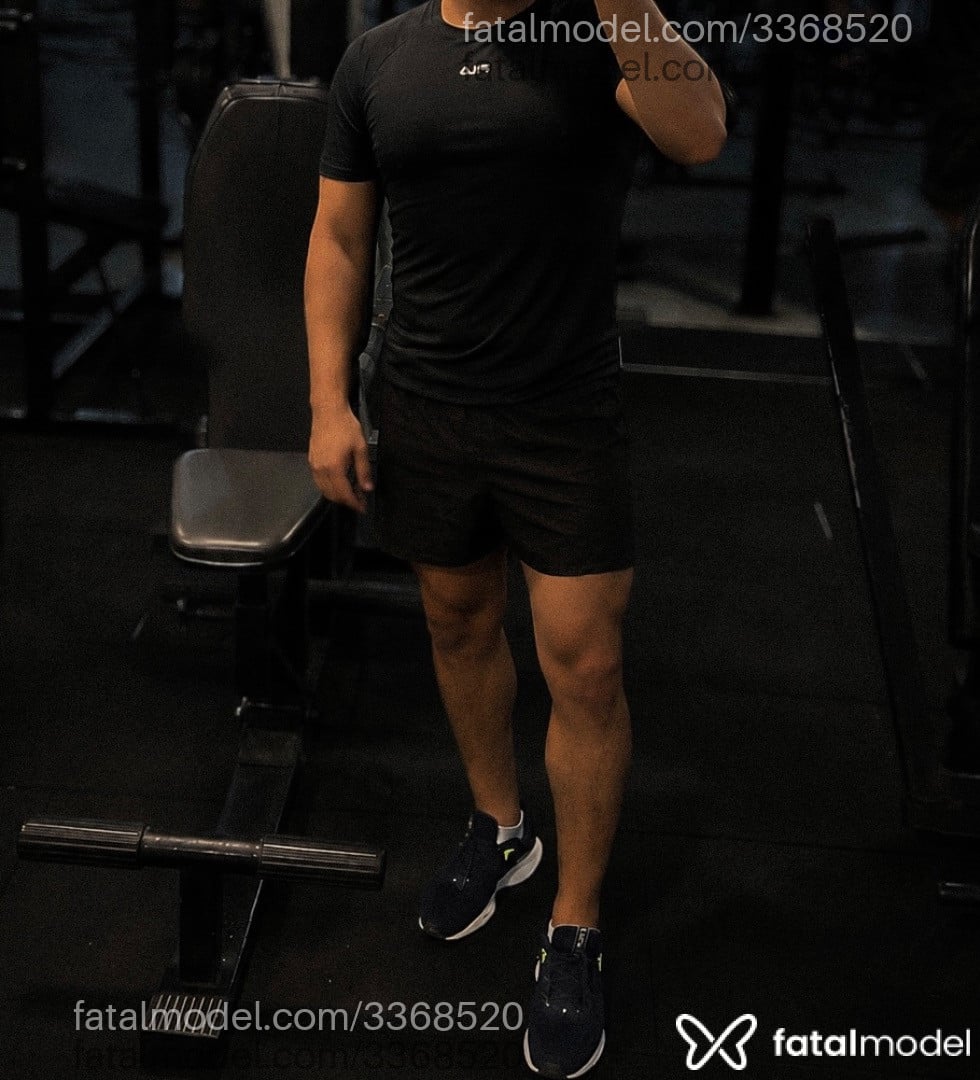 Acompanhante homem com cabelo castanho de olhos castanhos - Guilherme