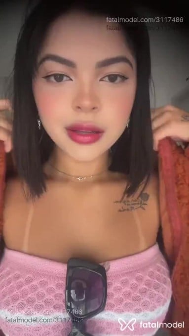 Acompanhante mulher morena (o) de olhos mel - Mel Mello