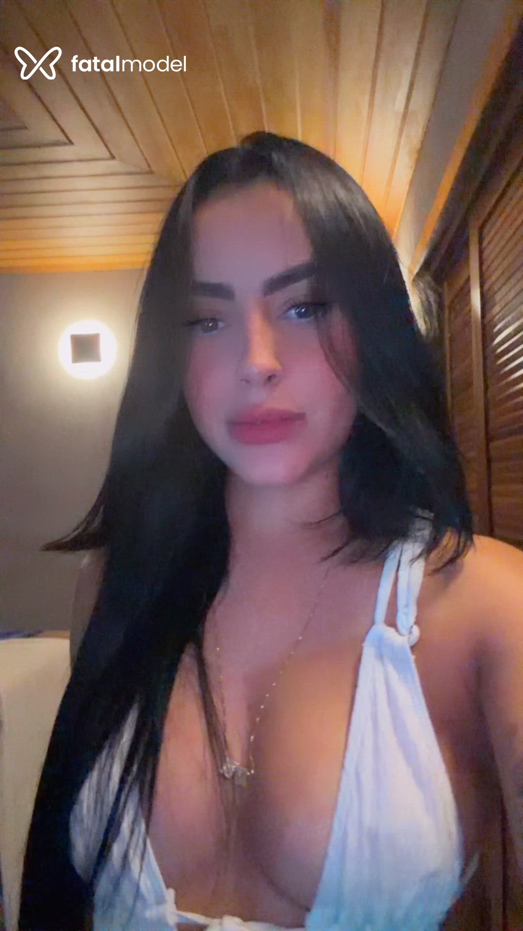 Acompanhante mulher morena (o) de olhos pretos - Nathalia Honey Acompanhante mulher morena (o) de olhos pretos - Nathalia Honey