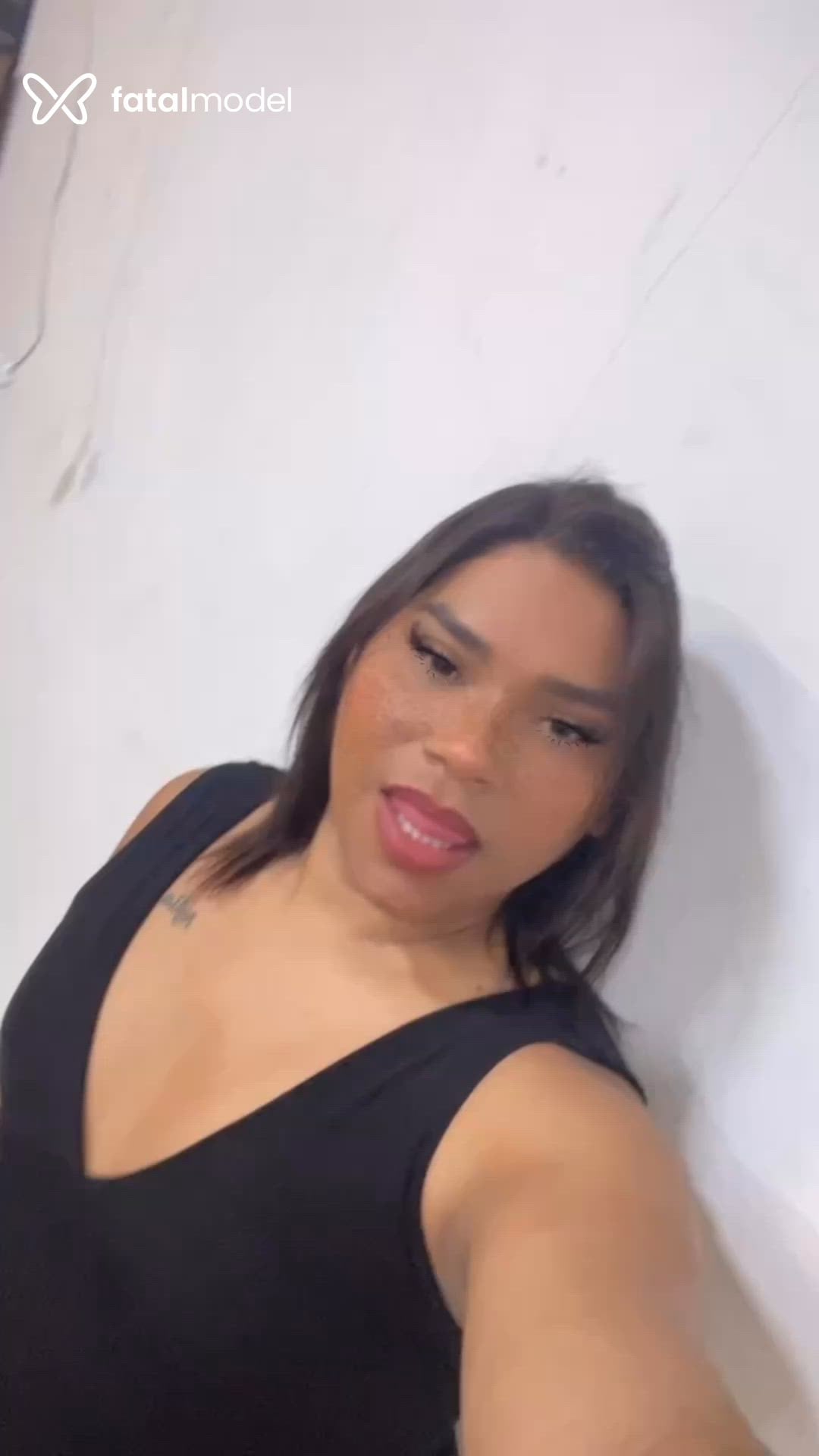 Acompanhante mulher trans com cabelo castanho de olhos castanhos - Natacha Acompanhante mulher trans com cabelo castanho de olhos castanhos - Natacha