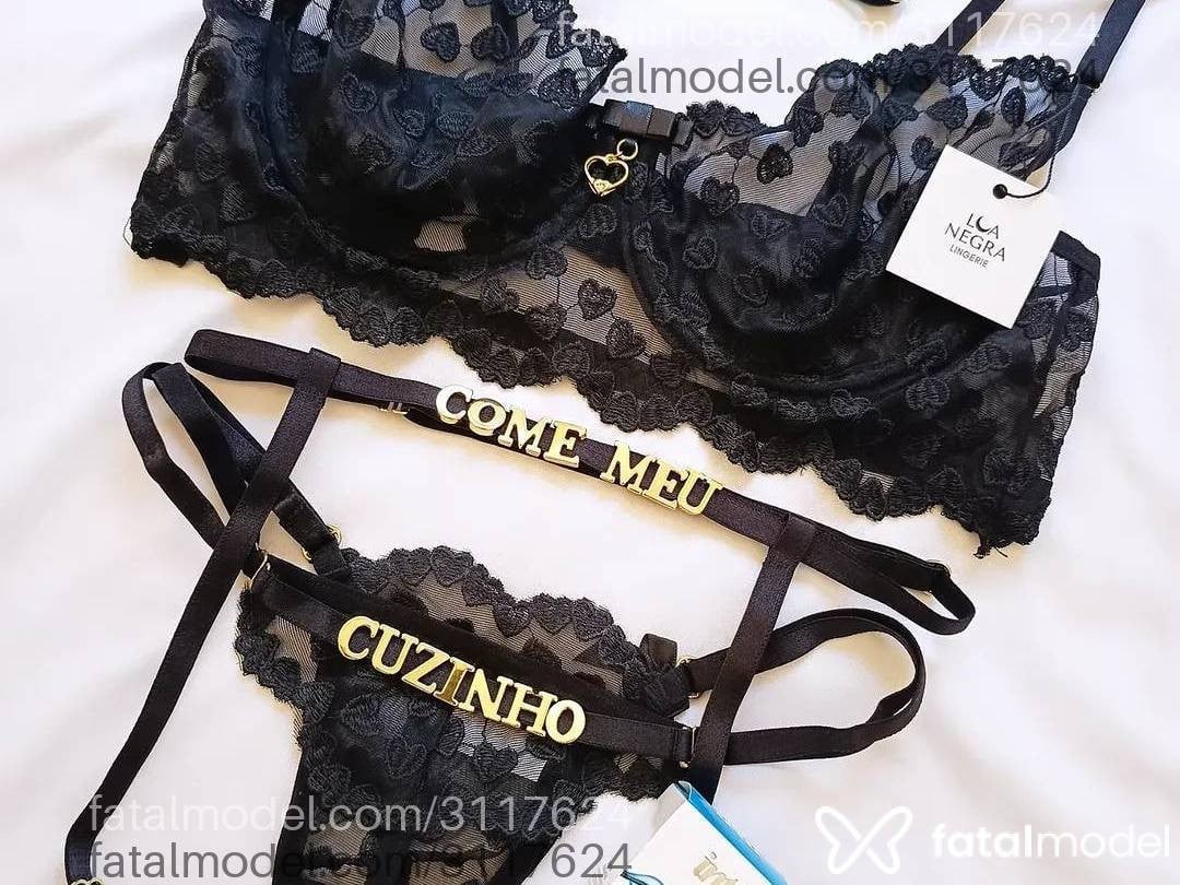 Acompanhante mulher ruiva (o) de olhos pretos - Francyne